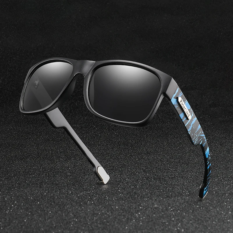 

Солнцезащитные очки для мужчин и женщин, квадратные поляризационные фотохромные, в винтажном стиле, для вождения, с чёрной оправой, с декора...