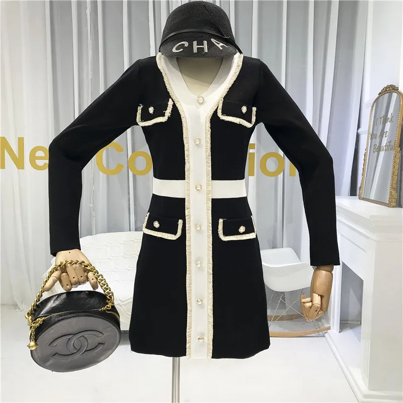Женское трикотажное платье ALPHALMODA французское с V-образным вырезом и длинными