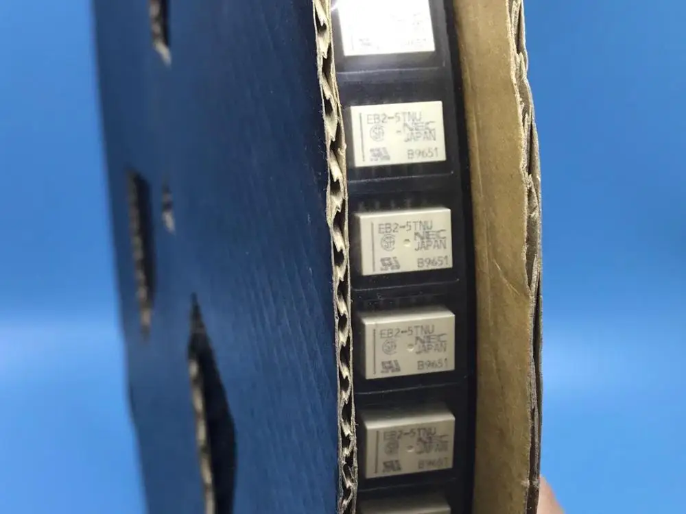 Устройство для фиксации магнитного сигнала 1 А 125 В переменного тока 5 в