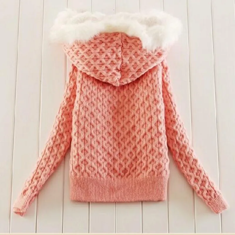 Теплый зимний женский свитер шерстяной с капюшоном Женский утепленный кардиган