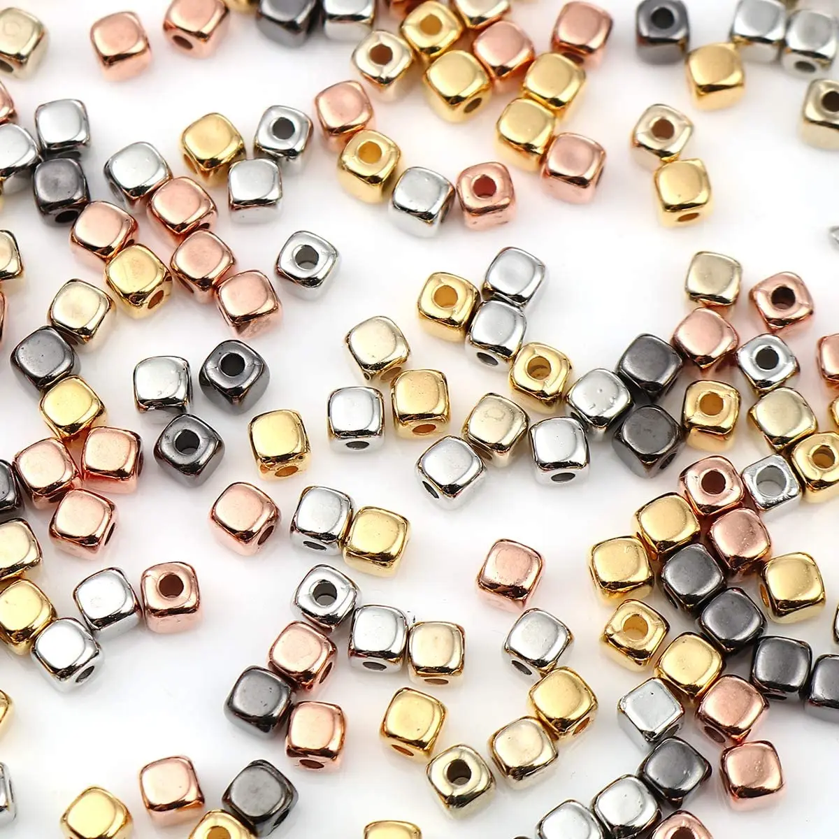 Пластиковые квадратные кубические бусины CCB 3 мм объемные акриловые с отверстием