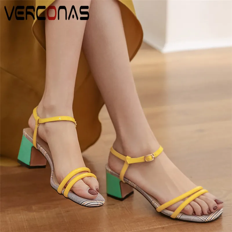 Босоножки VERCONAS женские из лакированной кожи шлепанцы с перекрестной шнуровкой