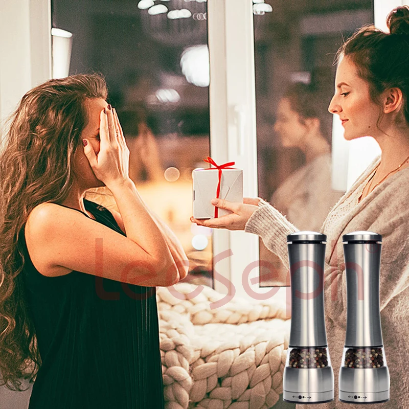 Электрическая мельница для соли и перца работающая от батареек светодиодный