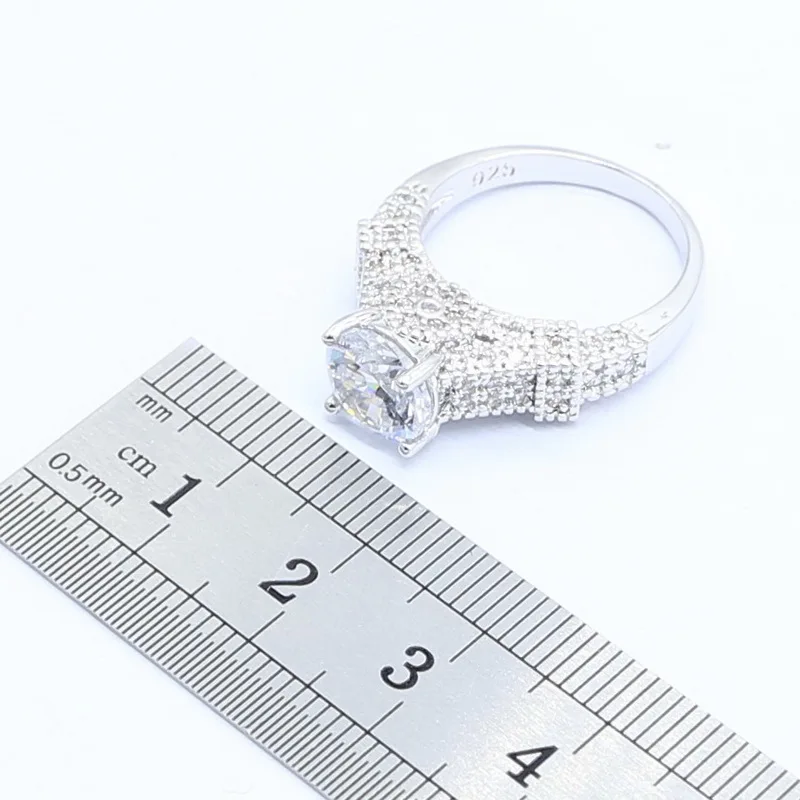 Женское классическое кольцо из серебра 925 пробы с белым и черным Цирконом