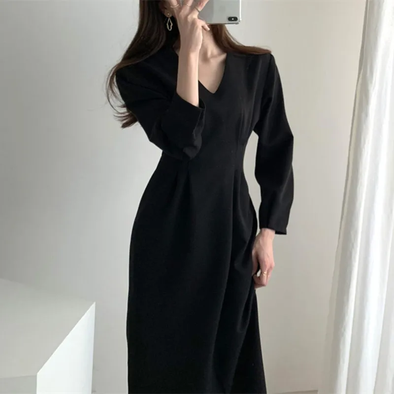 

Black Simple Fashion Long Skirt Women Elegant V Neck Long Sleeve Solid Color Dress Waist Slimming Female Dresses New Autumn 2021