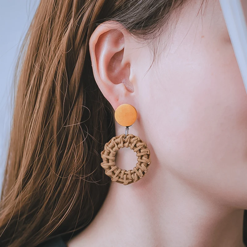 Женские плетеные серьги в Корейском стиле коричневые белые геометрические