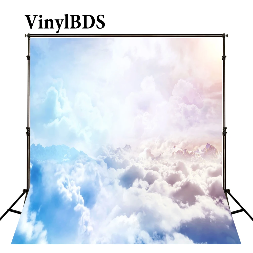 Винилбд фон для фотосъемки новорожденных с цветными облаками красивый ангел |