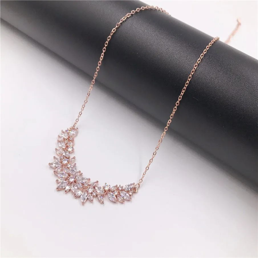 

Розовое золото Цвет цветы кулон, ожерелье для женщин, блестящее циркониевое ожерелье из циркона квадратной цепи, зимний и осенний женский с...