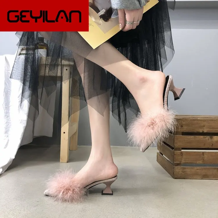 Туфли женские с мехом на квадратном каблуке открытым носком | Обувь
