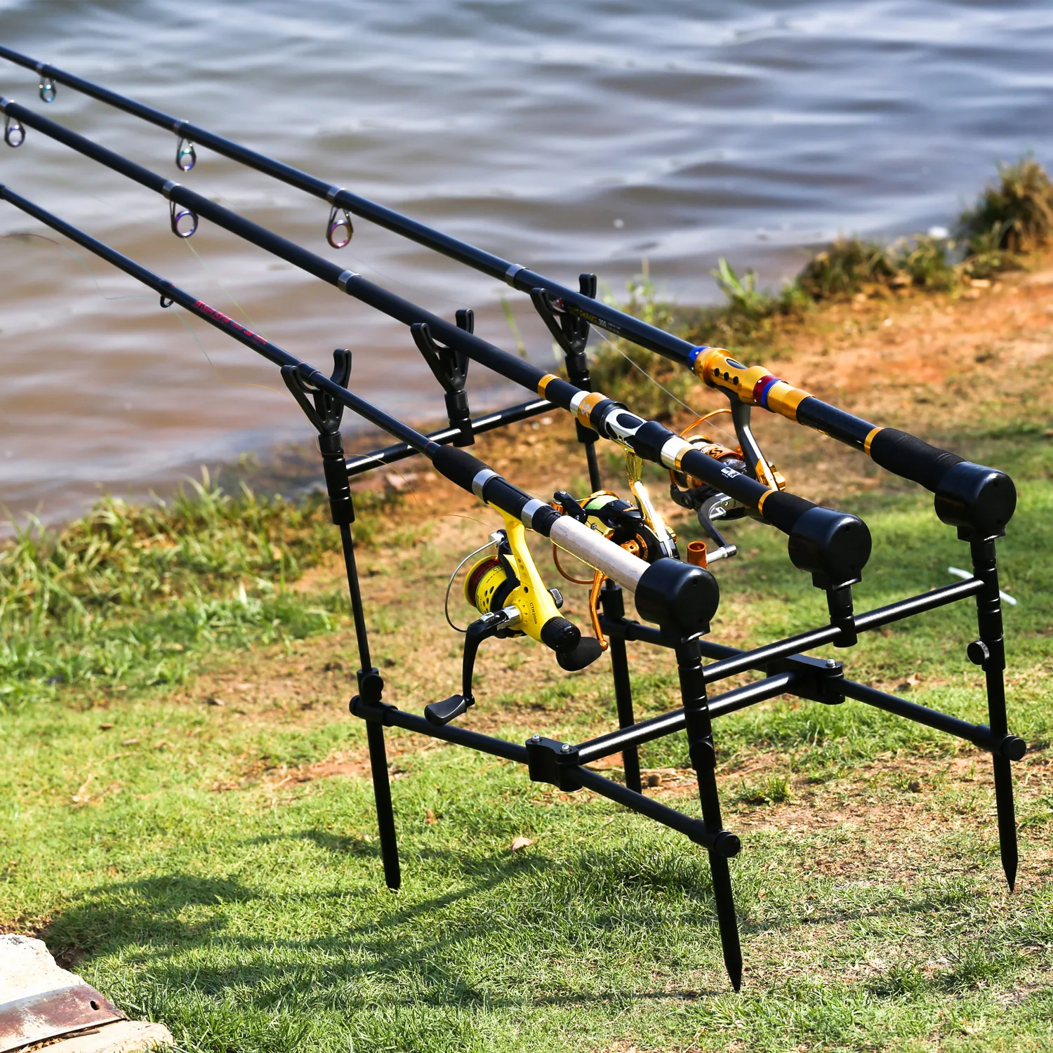 

Sougayilang New Adjustable Retractable Carp Fishing Rod Stand Holder for 3 Fishing Rod PortableCarp Fishing Tackle Pesca