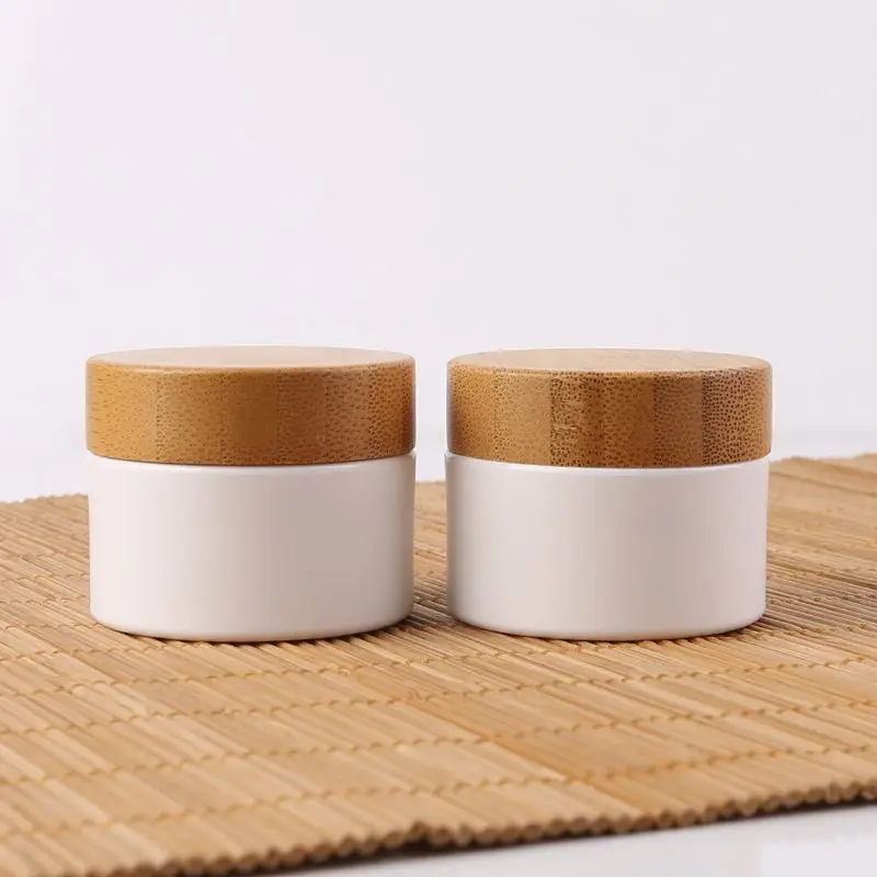 Refillable White PP Plastic Cosmetics Bottle Jar With Bamboo Lid Cream Lotion Cosmetic Container Jar Big Bottles 250g Mask