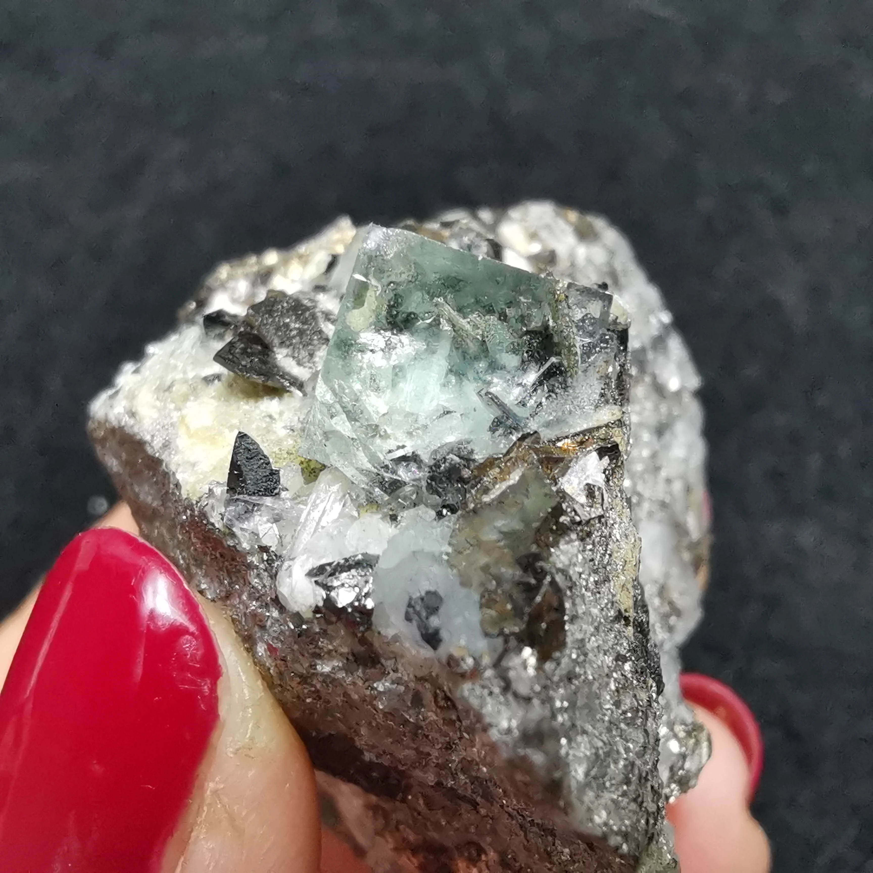 

80.9gNatural transparent fluorite pyrite wolframite crystal mineral specimen home decoration QUARTZ GEM