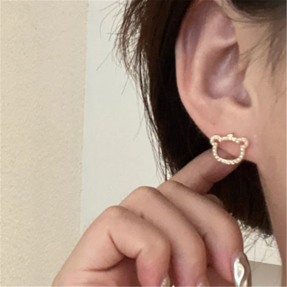 

Fashion Simple Artificial Pearl Bear Earrings Sweet Girl Cute Bear Earrings Women's Holiday Gifts Jewelry Wholesale