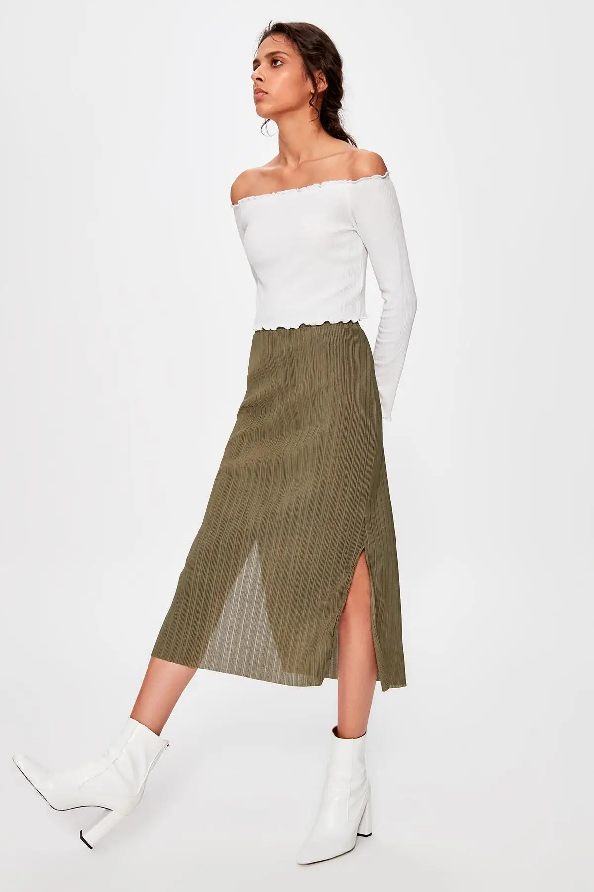 Trendyol хаки Pilise трикотажная юбка TWOAW20ET0319