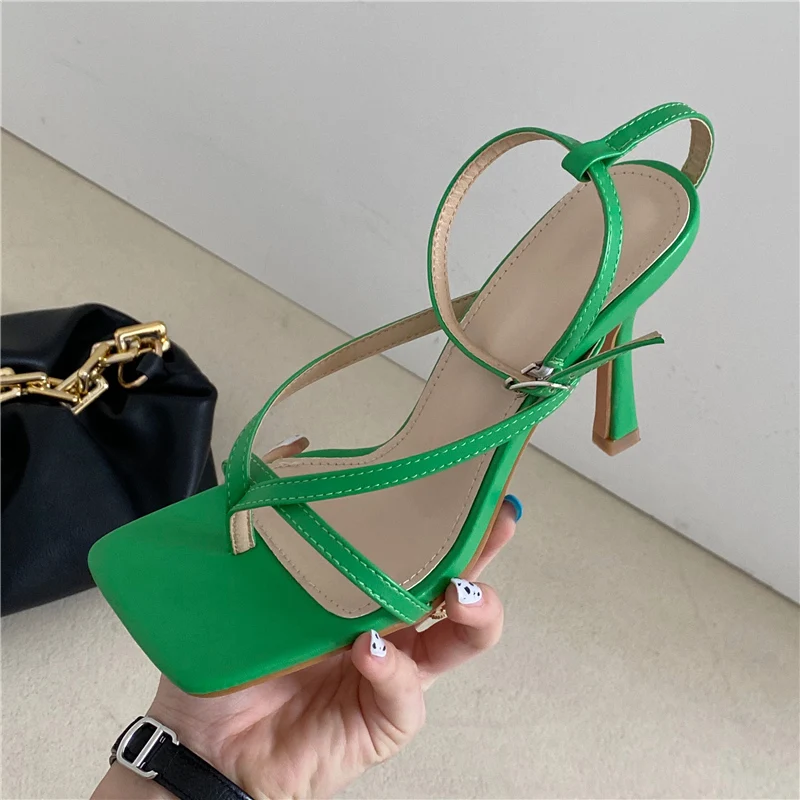 2021 в гладиаторском стиле зеленого цвета крутые босоножки на высоком каблуке 9 см