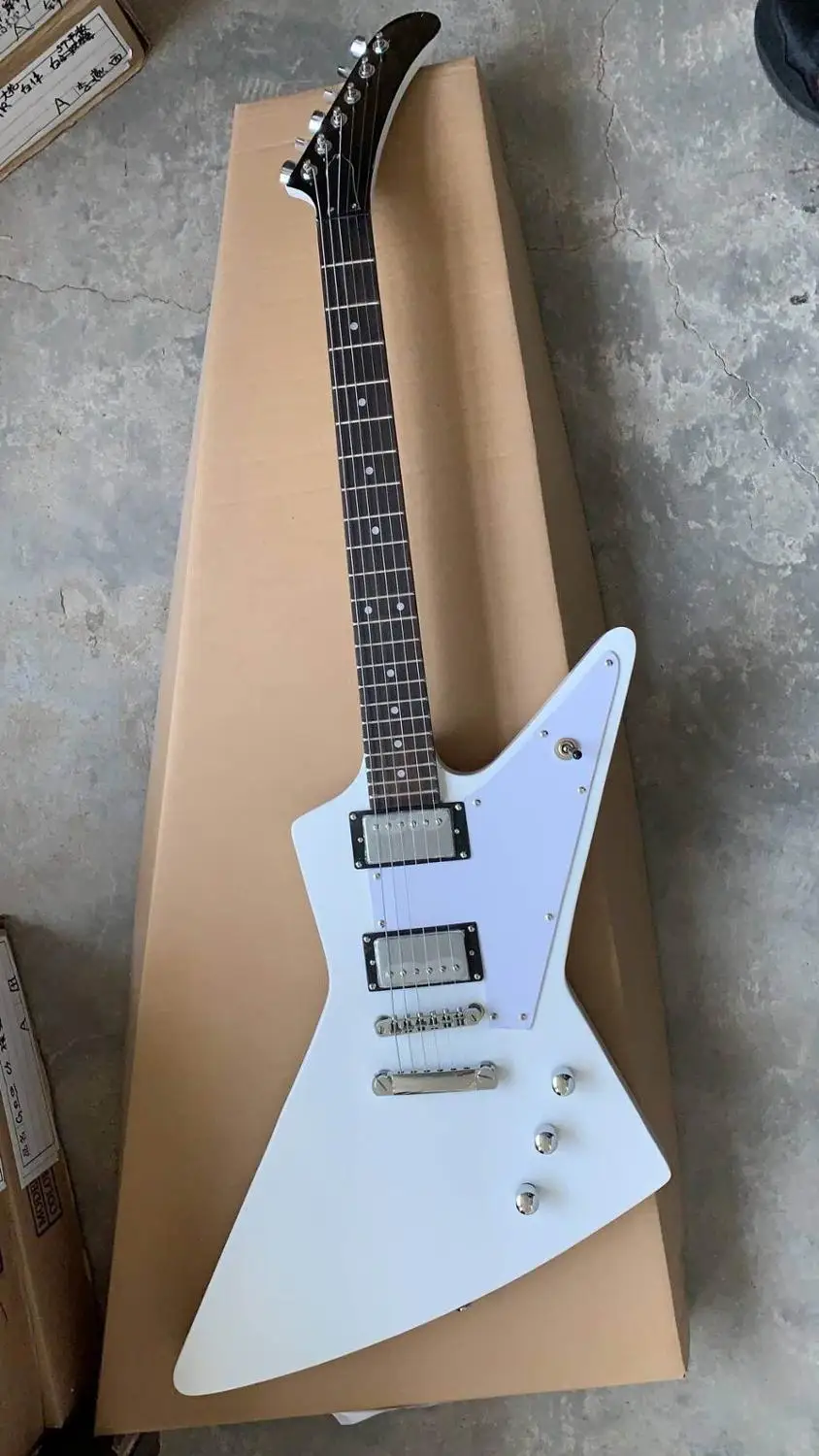 Гитара Custom Shop Cnbald гитара Explorer в белом 181217