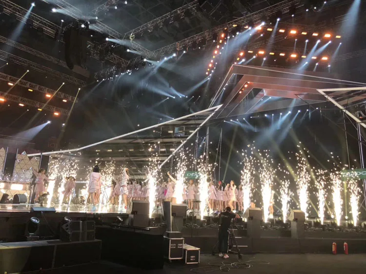 DMX фонтан холодных искр для сцены машина фейерверков свадьбы|fireworks machine|dmx stagemachine