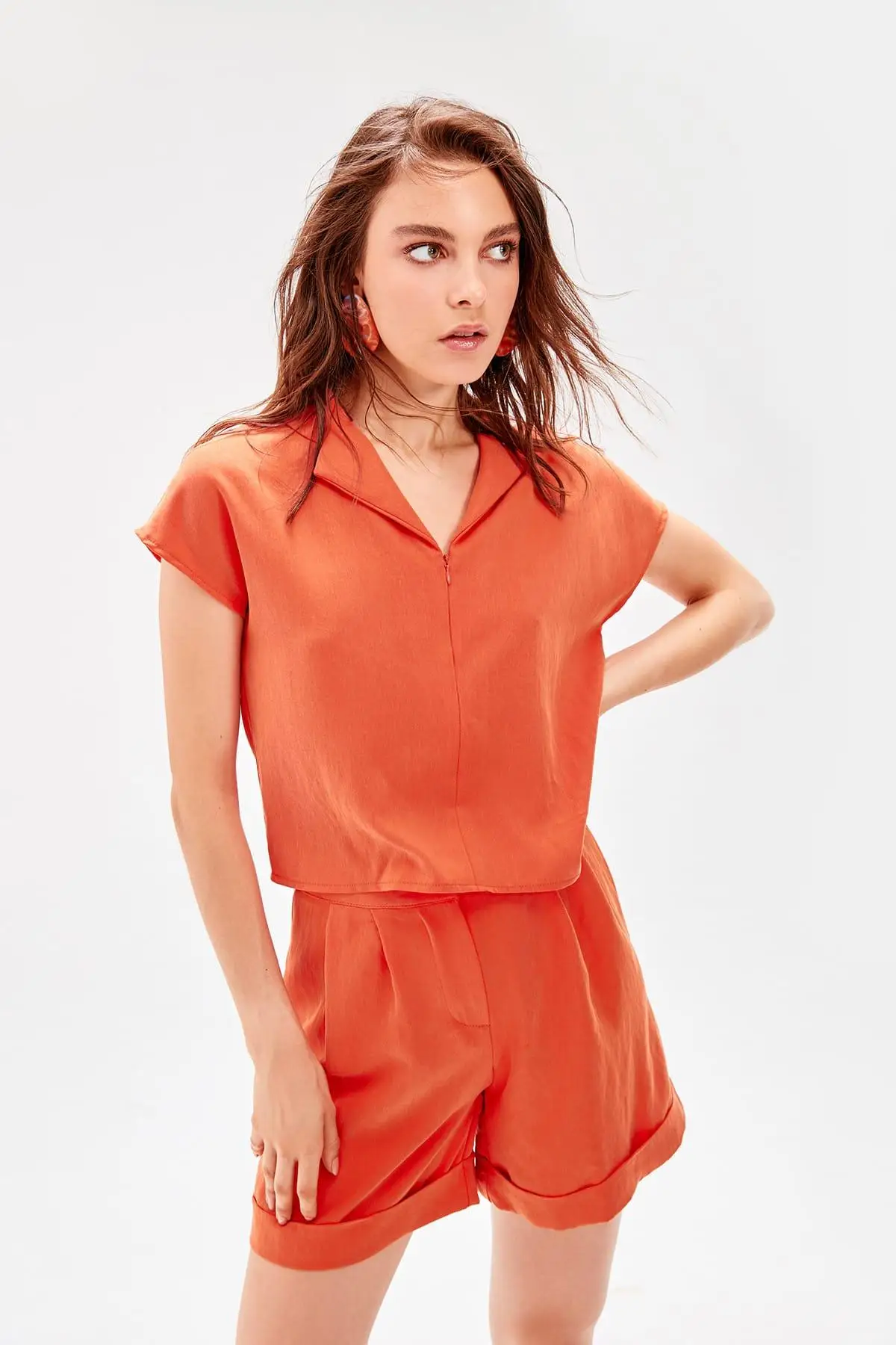 Trendyol Orange Zipper Detail Bluz TWOAW20BZ0106 |