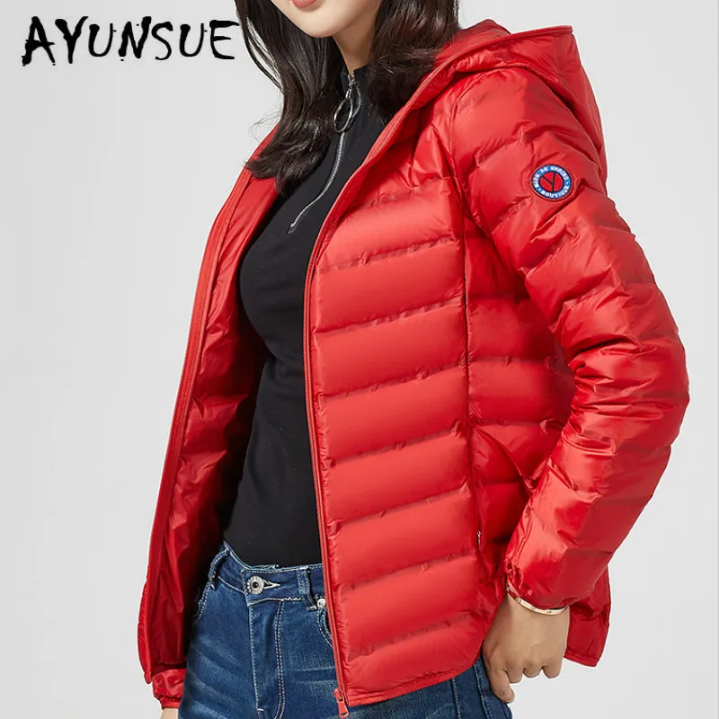 AYUNSUE ульсветильник Кая пуховая куртка Женская 90% женская с капюшоном YE61U1910- YY1580 |