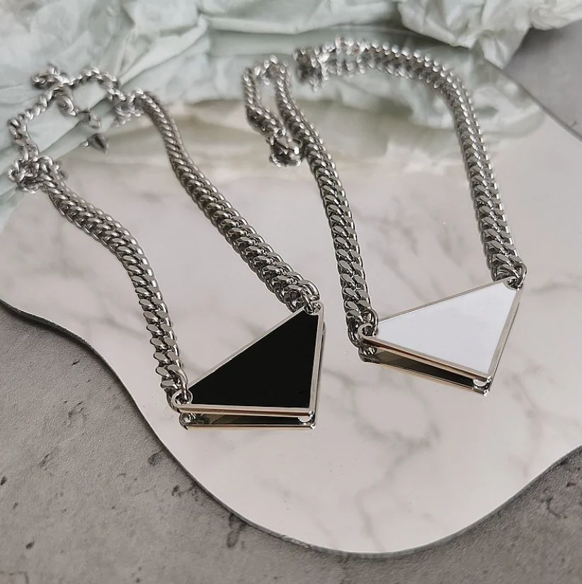 

Brand Fashion Lnverted Triangle P Necklace Metal Pendant Men Women With Clavicle Chain Hip Hop Temperament Choker Jewelry