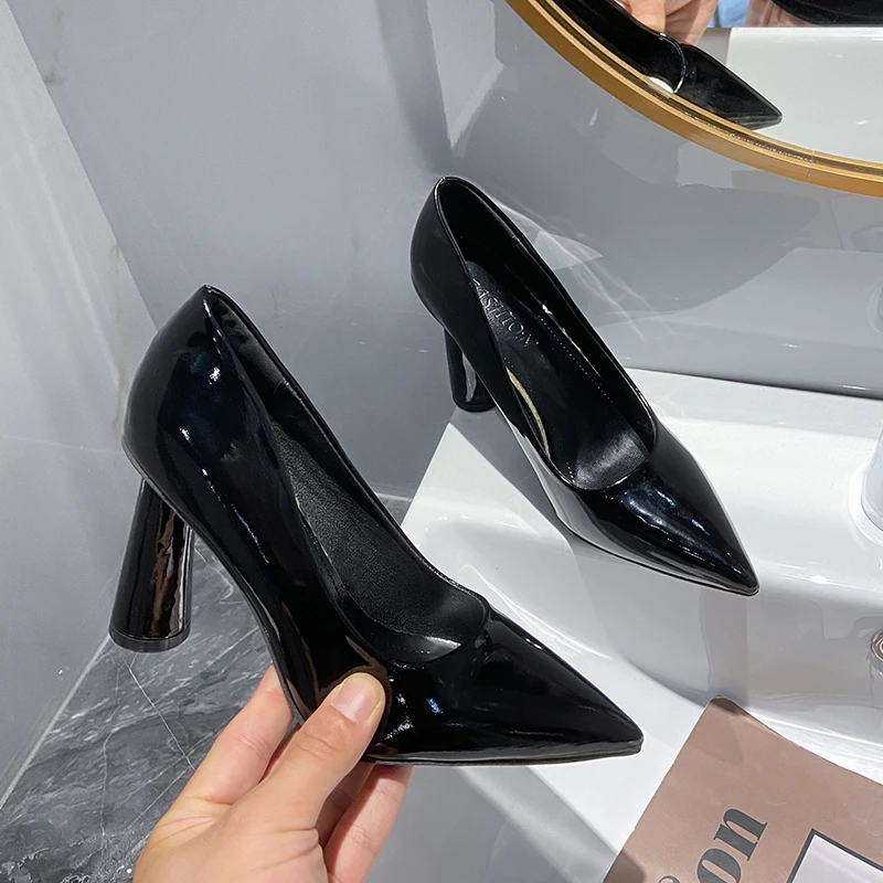 

Туфли-лодочки женские из лакированной кожи, на высоком каблуке, с острым носком