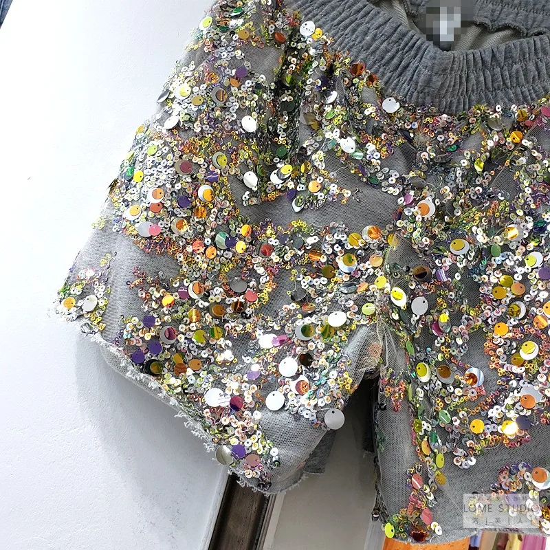 

Cakucool Women Sequined Shorts Shiny Short Pants luxury elastic waist casual chic Slim Girls Sexy Shorts white grey plus size