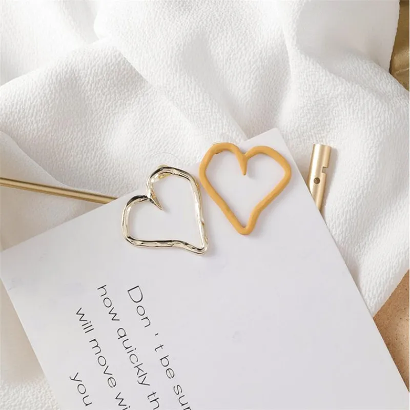 Шикарный стиль полые золотые серьги-гвоздики в форме сердца для женщин модные