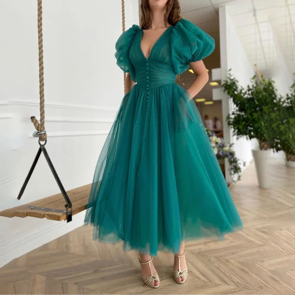 

Teal Green V-Neck Dotted Tulle Prom Dresses Puff Sleeves Ruched A-Line Wedding Party Dresses Buttoned Top Tea-Length Prom Gowns