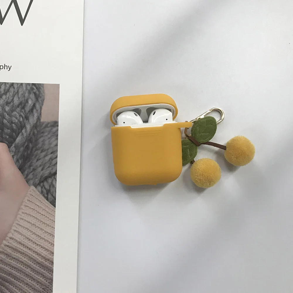 深黄 Корейский Вишневый меховой шарик-подвеска для гарнитура для AirPods чехол Bluetooth беспроводной защитный чехол для Apple AirPods чехол cherry Keychian - Цвет: 深黄