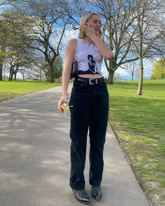 

Harajuku Printed White Tank Top Y2K Aesthetic Sleeveless Sweats Tee E-girl Slim Fit Crop Top Mini Vest Punk Gothic Streetwear