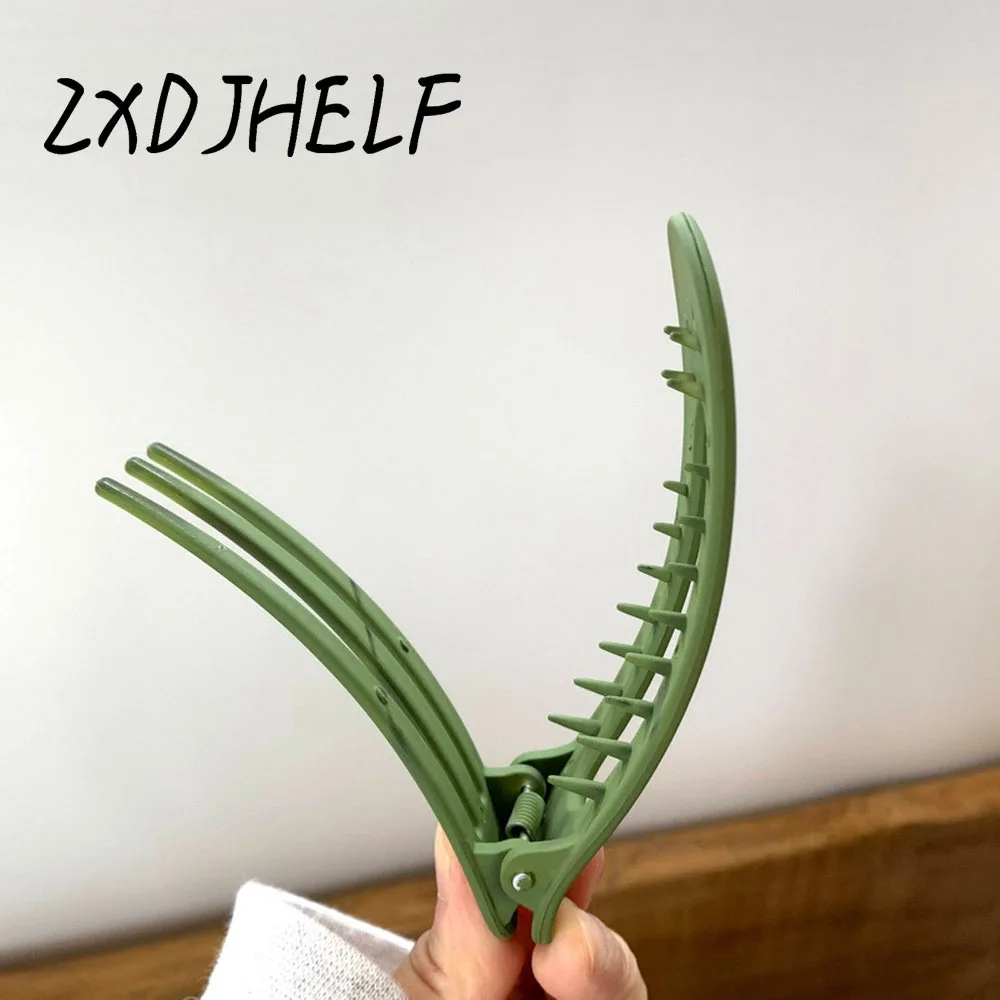 

ZXDJHELF Vintage Hollow Hair Clip Hair Accessories For Women Plastic Geometric Rectangle Duckbill Barrettes Hairpin F596