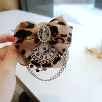 famous luxury dial pearl brooch jewelry flowers lapel pins number 5 tassel chain brooches bow fabric jewelry for women