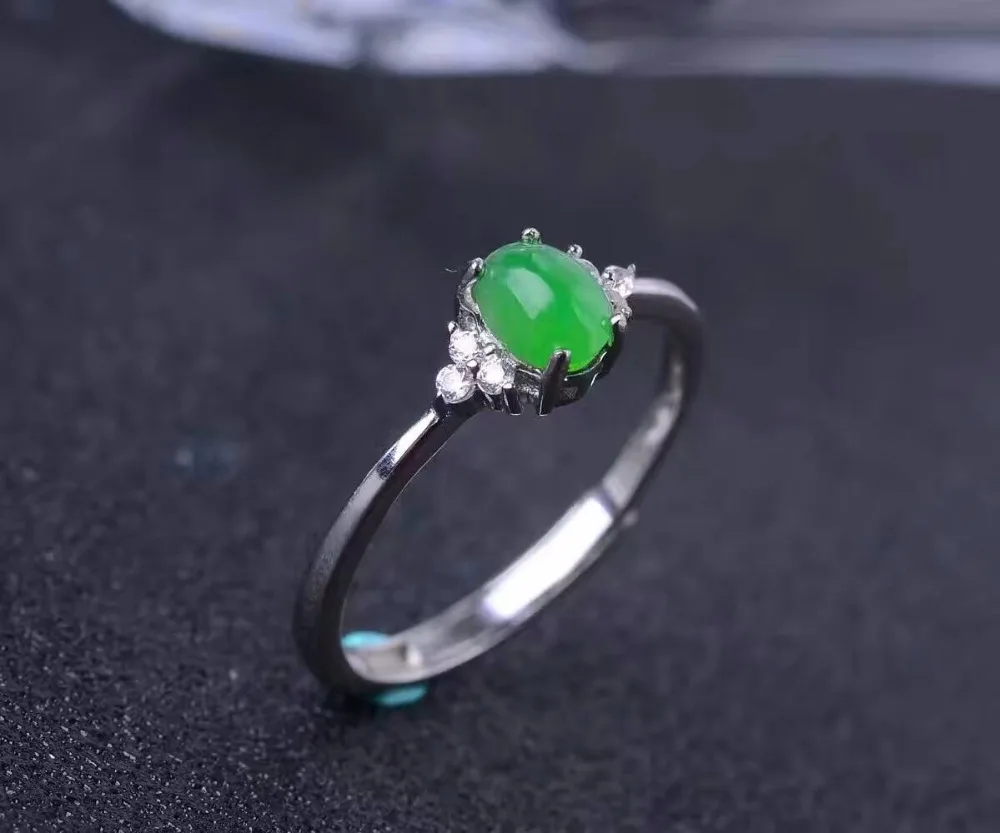 Классическое кольцо с камнем жадеит твердое 925 Серебряное драгоценным 0.3ct