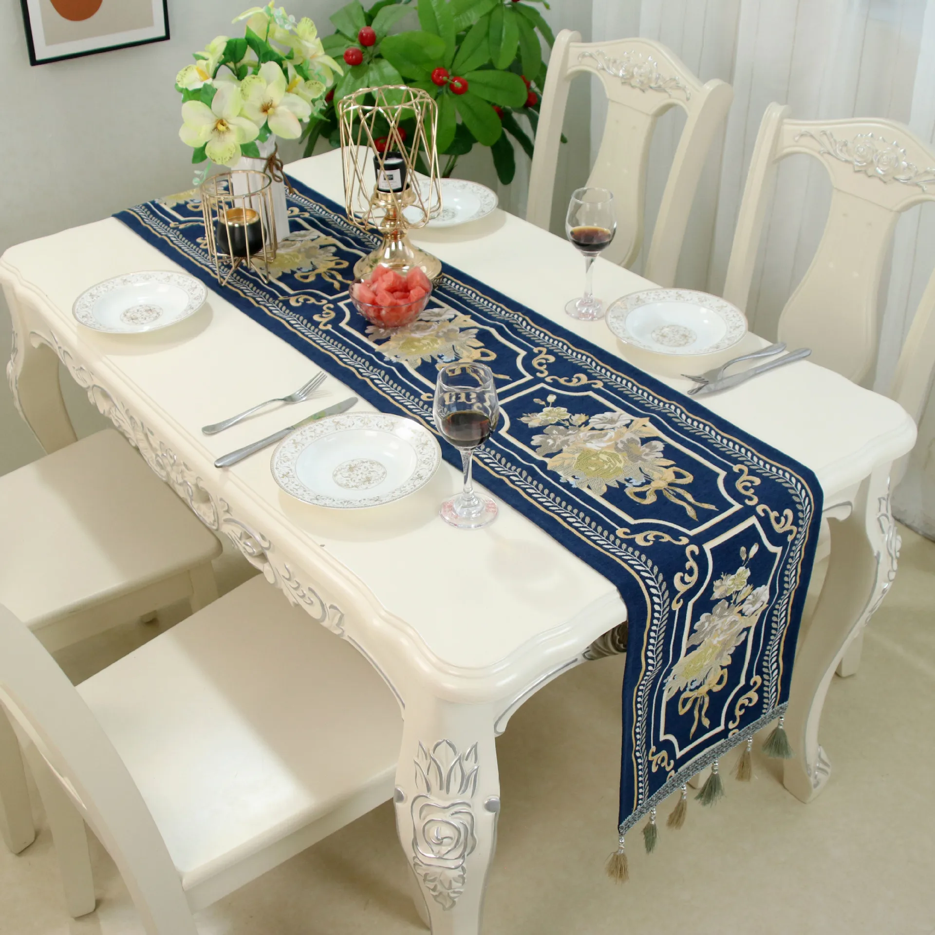 

High-End Yarn-Dyed Lace Fringe Bed End Towel Polyester Tablecloth Chenille Jacquard Table Runner Home Decoration