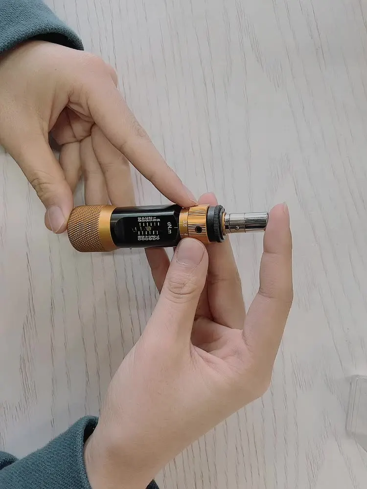 

Dental Universal Screwdriver For Different Implants Use