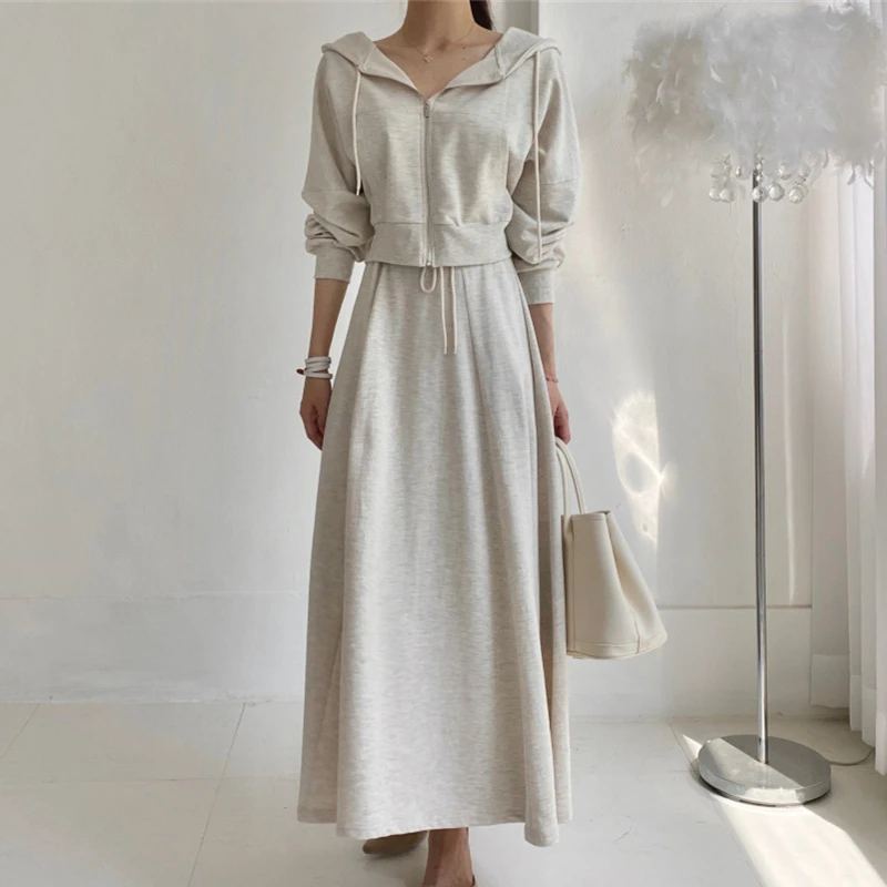 

Colorfaith 2021 New Spring Autumn Women Zip Up Sweatshirts Pullovers Hoodies Oversized Korean Jumper Wild Short Tops SS1291