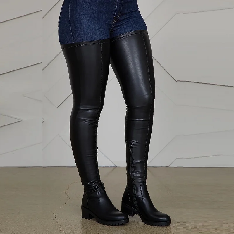Зимние женские высокие сапоги до бедра черные утепленные из искусственной кожи