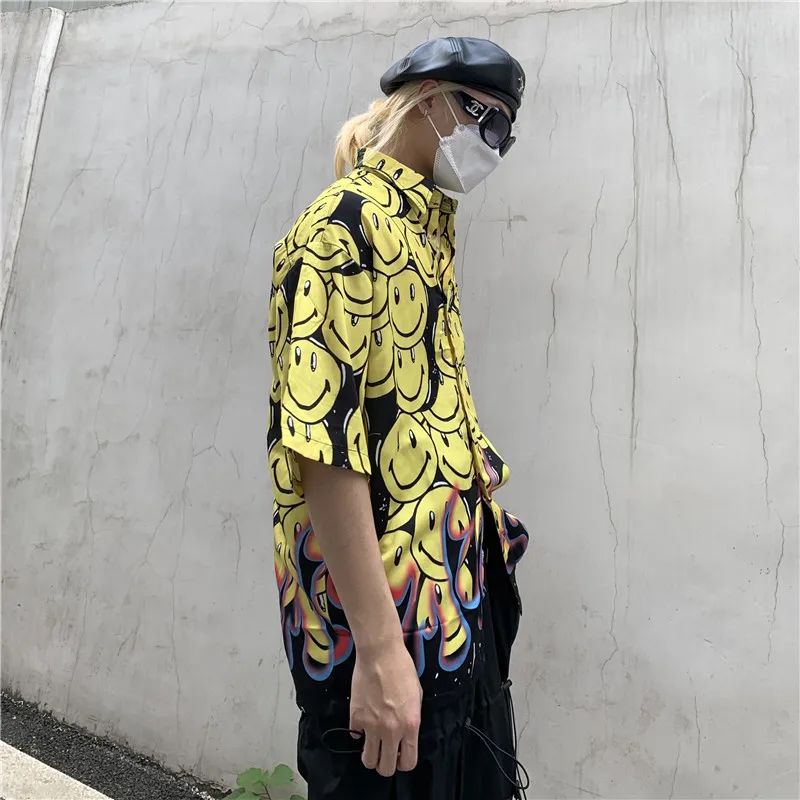 

Full Smiley Print Short Sleeve Mens Shirts High Streeet Retro Oversize Casual Hawaiian Shirt Loose Harajuku SummerTops