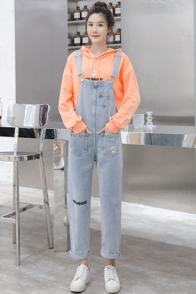 

683# 2021 Spring Korean Fashion Light Blue Denim Maternity Bib Jeans Loose Jumpsuits for Pregnant Women Pregnancy Overalls Pants