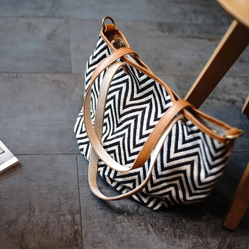 

Retro Stripe Art Style Cotton And Linen Bags Women's Large Capacity Canvas Bag With Cowhide Shoulder Strap Travel Cross-body Bag