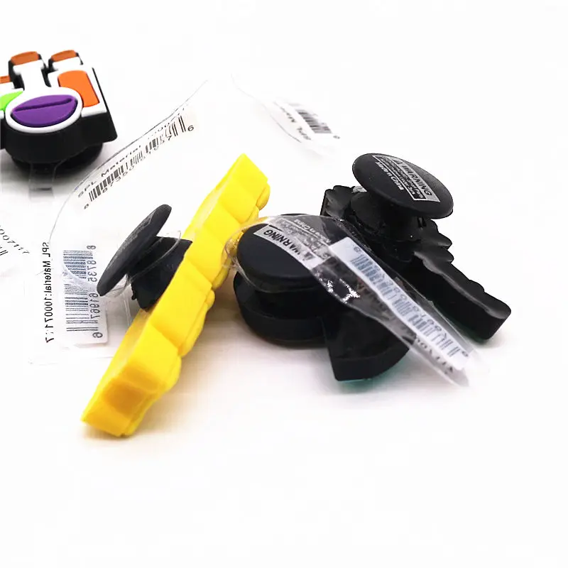 Luxury 1pcs Clog Croc Charms Honey Ambulance Flower Designer Potion Ring PVC Shoe Accessories Decorations for Couples Kids Gifts