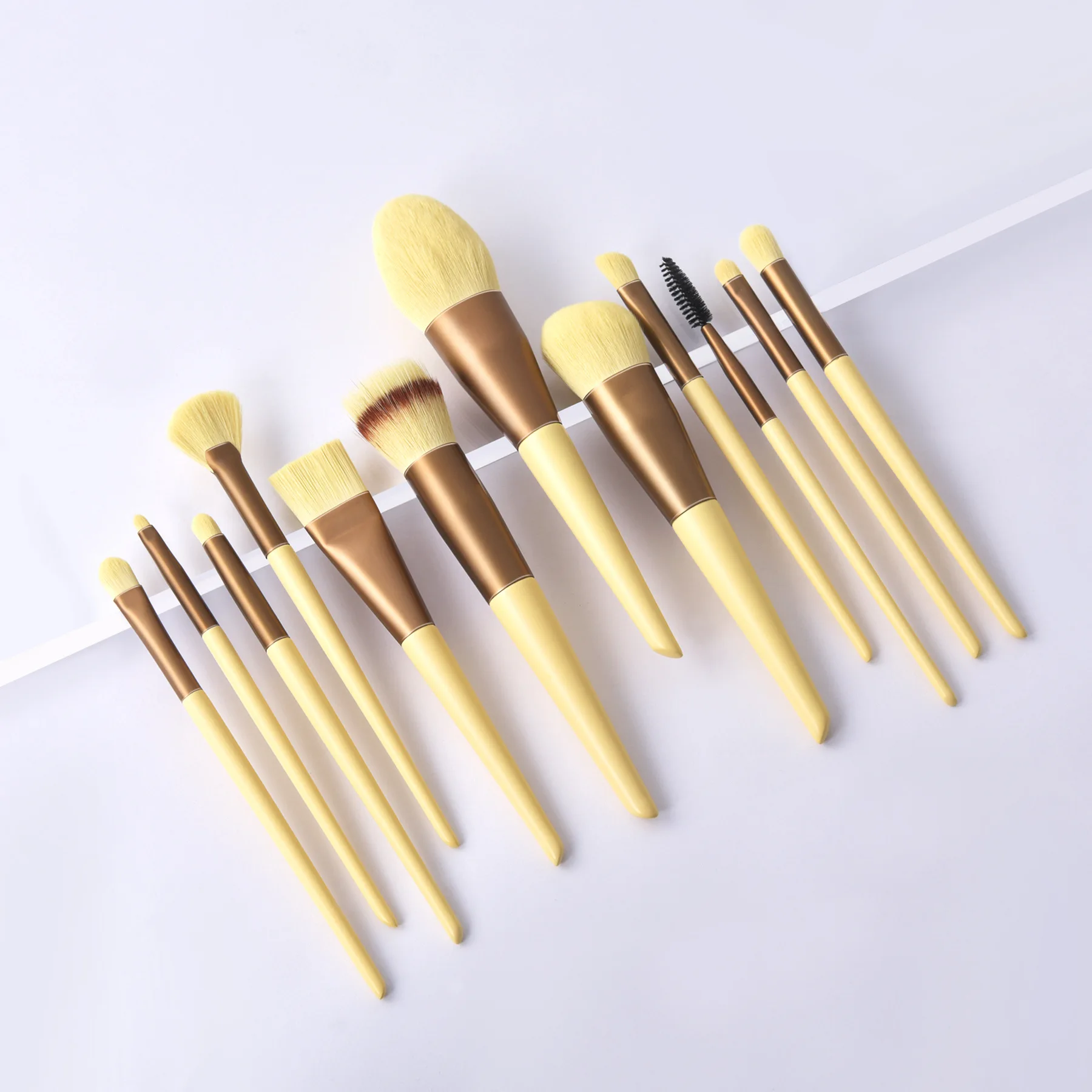 

Makeup Brushes Set for Cosmetic Foundation Powder Blush Kit Professional Eyeshadow Kabuki Blending Make Up Beauty Tool Beginer