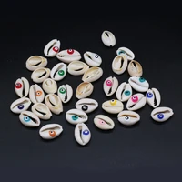 10pcs natural freshwater conch cowire sea shell beads pendants for diy women charm necklace bracelet earrings size 14x18 16x20mm