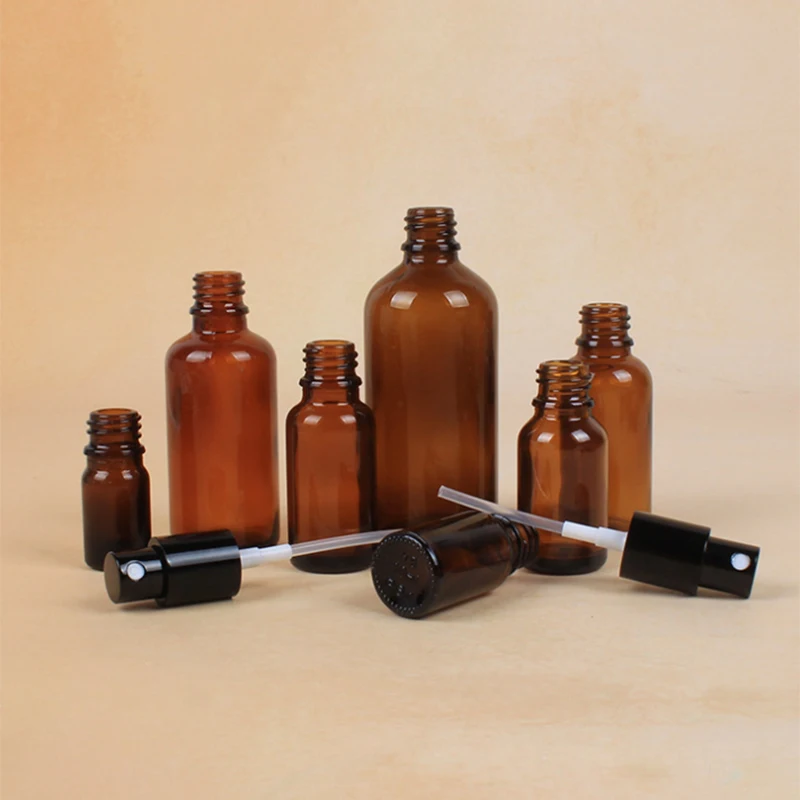 Флакон-распылитель янтарного стекла с черным распылителем многоразовый