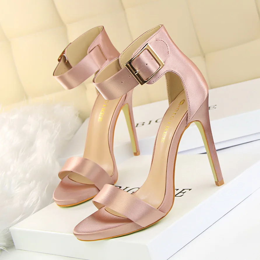 

Plus Size 43 Women Classic Satin 11cm High Heels Fetish Silk Sandals Female Gladiator Summer Cheap Shoes Lady Green Sexy Pumps