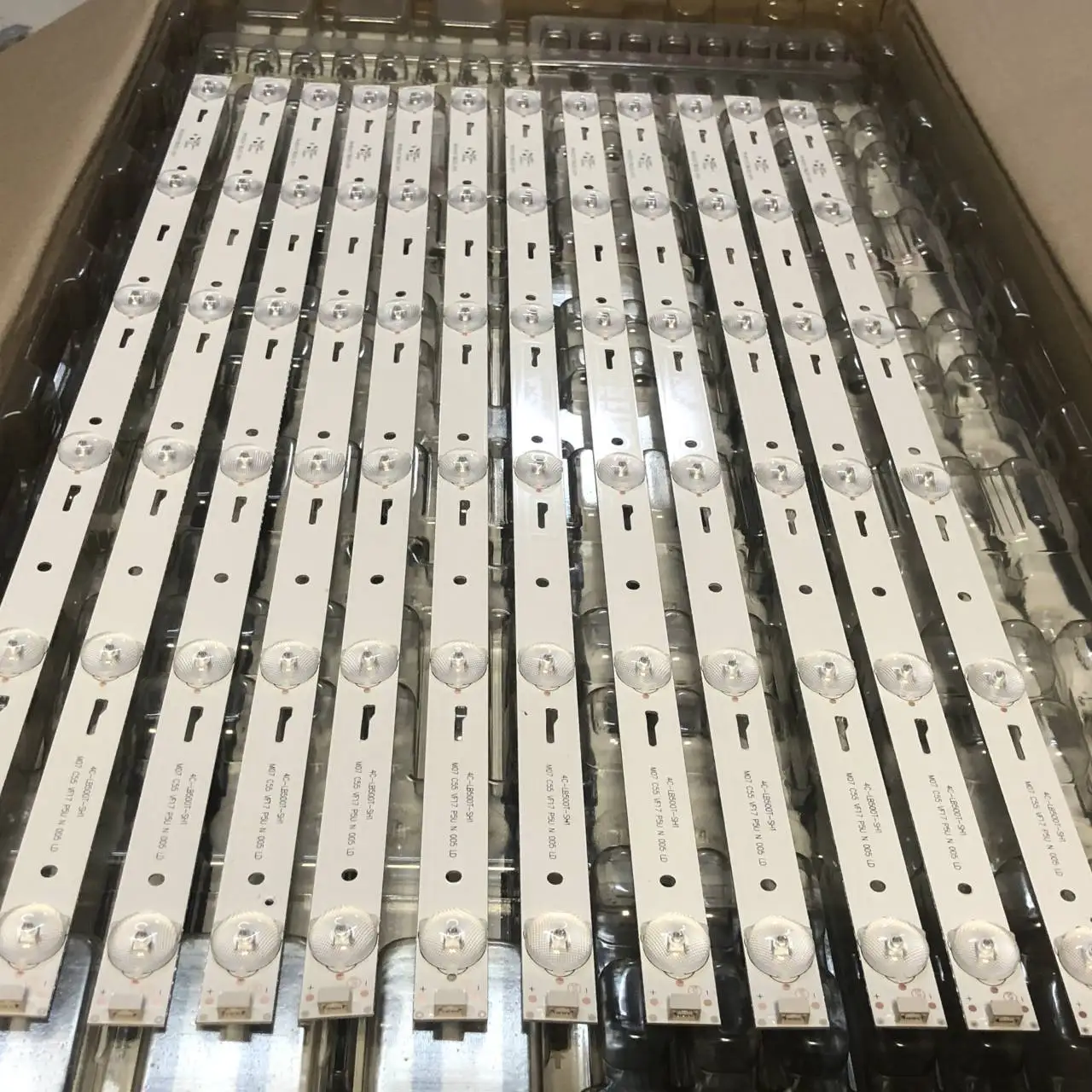 1 комплект = 12 шт. светодиодный Подсветка полосы 6 лампа 4C-LB500T-SH1 PB14D519173BL052-001H для