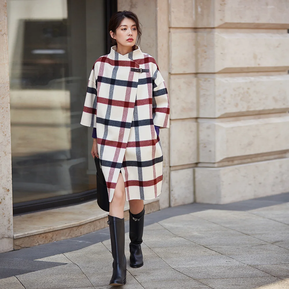 

New Autumn Winter Double Faced Tweed Water Ripple Loose Leather Button Plaid Shawl Woolen Coat Women's Simple Bat Wear