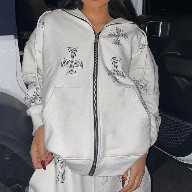 

Hoodies & Sweatshirts