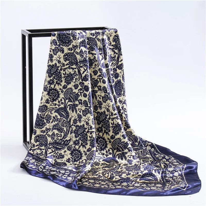 Модный женский шарф с рисунком Пейсли