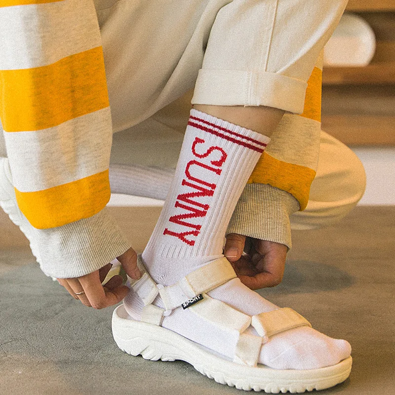 Женские хлопковые носки с буквенным принтом Белые Повседневные в Корейском